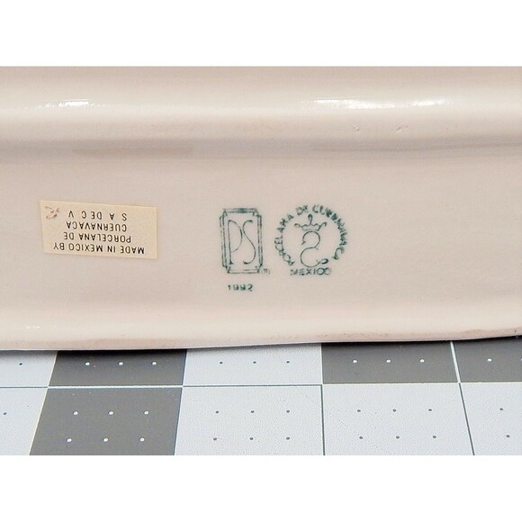 Porcelana De Cuernavaca Paul Sabastian Children Sledding Porcelain Figurine - Picture 9 of 10